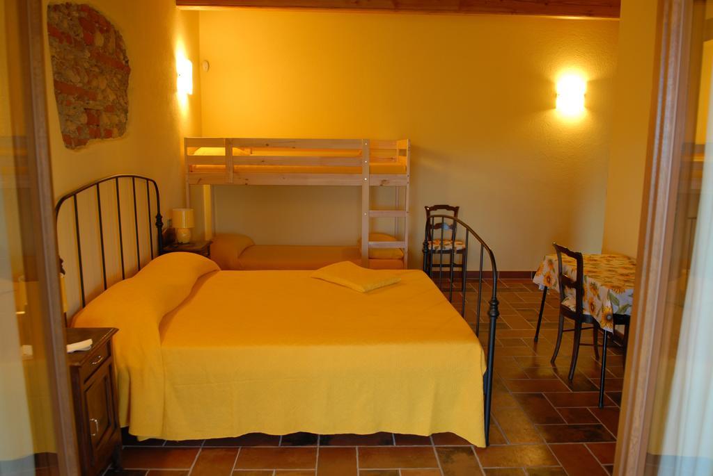 Agriturismo Fior Di Campo درونيرو الغرفة الصورة